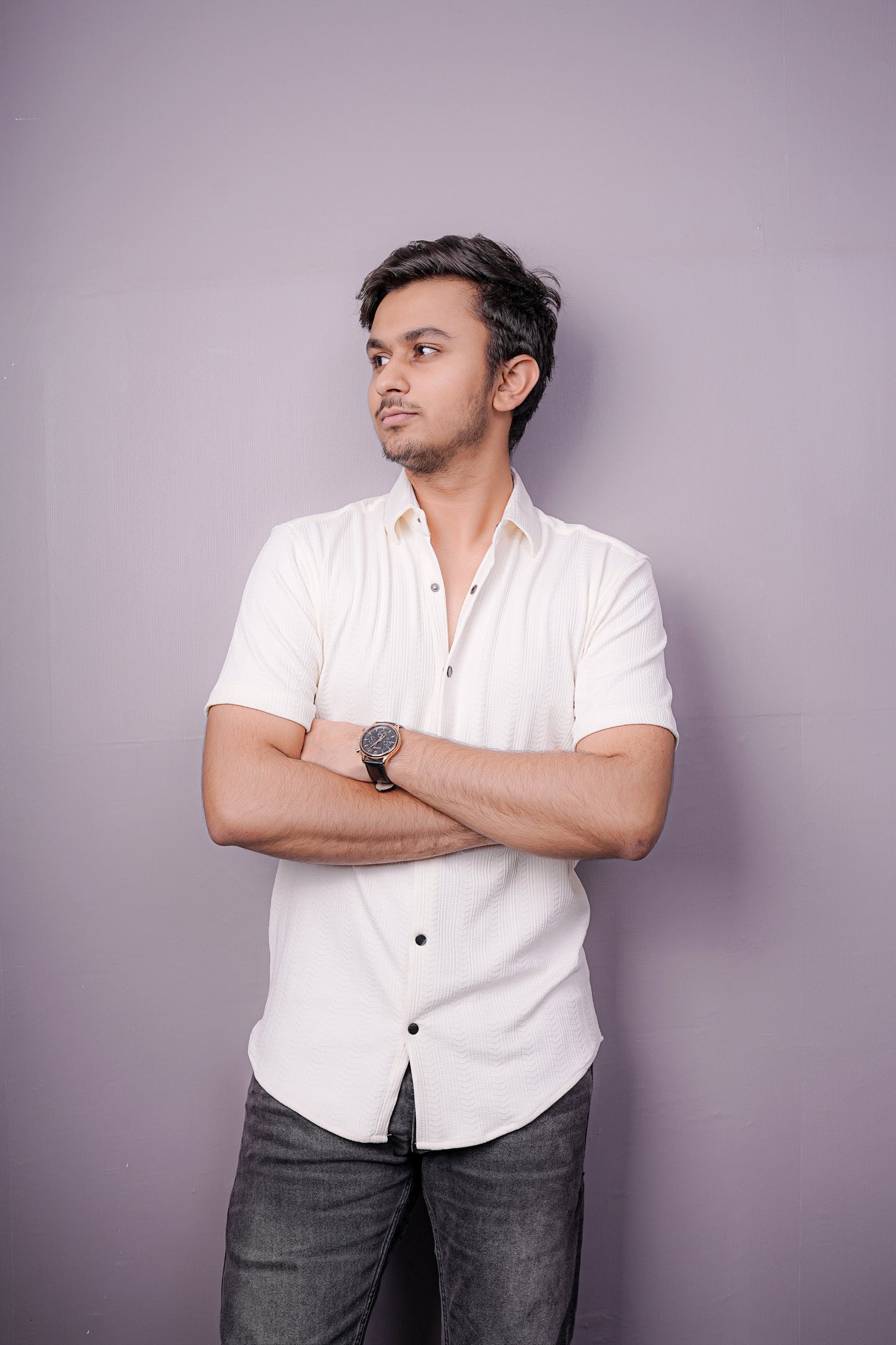 Men’s Off-White Textured Short Sleeve Shirt – Casual Elegance