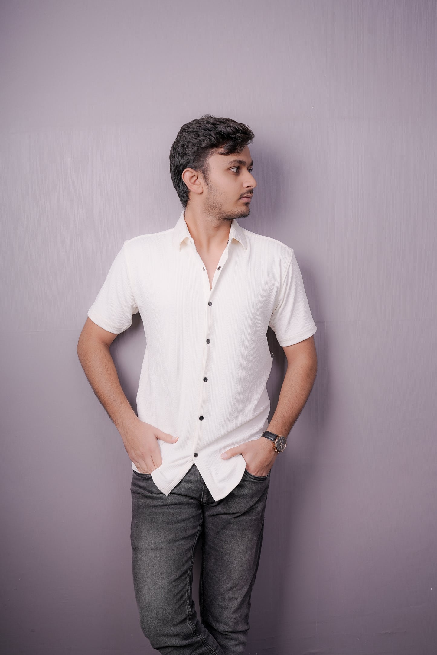 Men’s Off-White Textured Short Sleeve Shirt – Casual Elegance