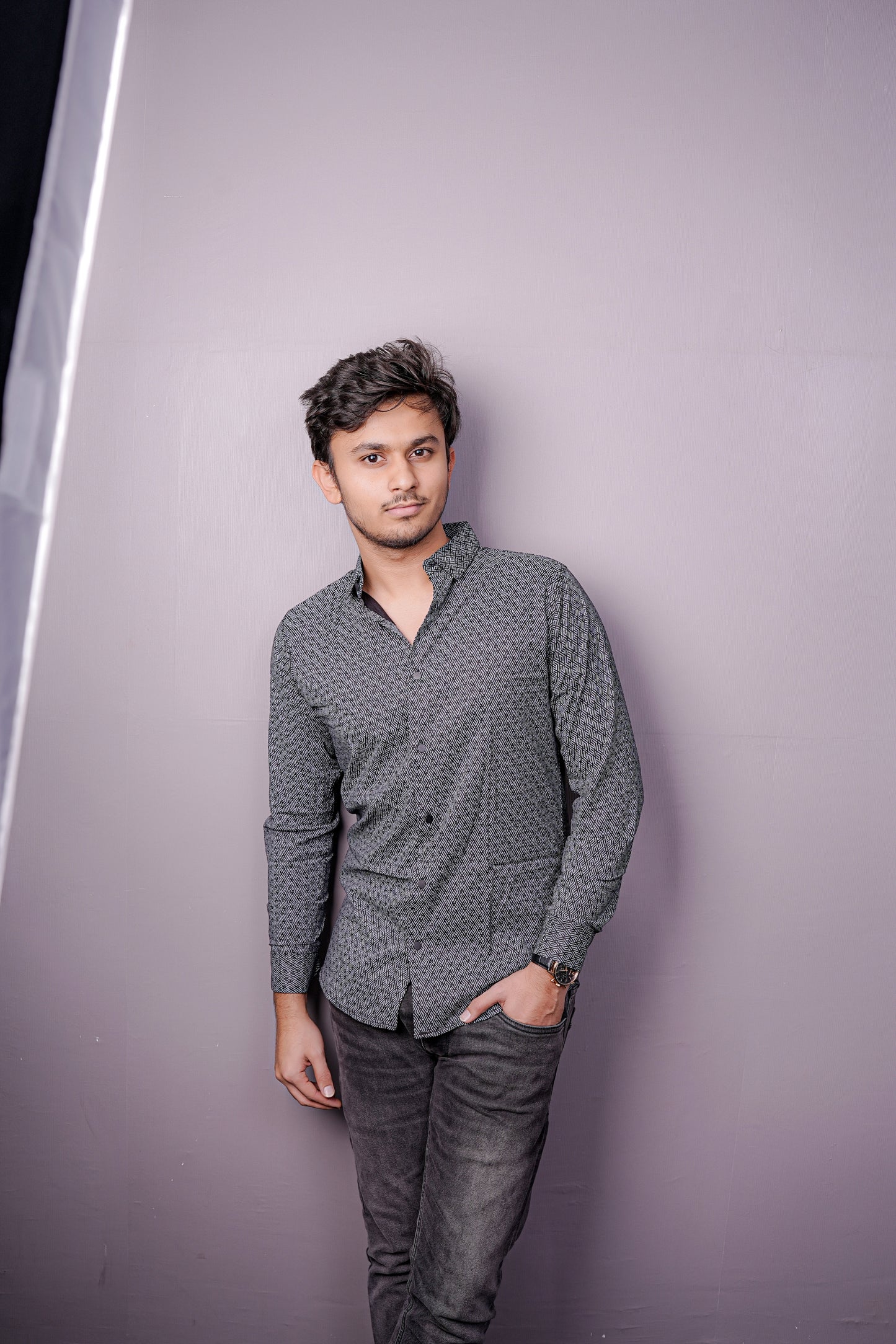Men’s Black & Grey Geometric Patterned Shirt – Premium Cotton Blend