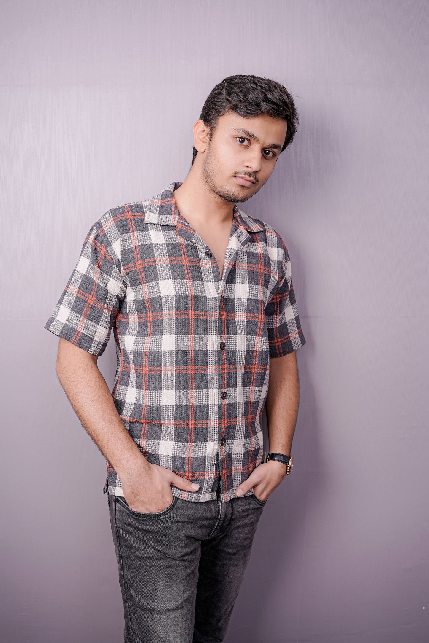 “Gridplay” Waffle-Textured Plaid Shirt – Where Retro Meets Modern