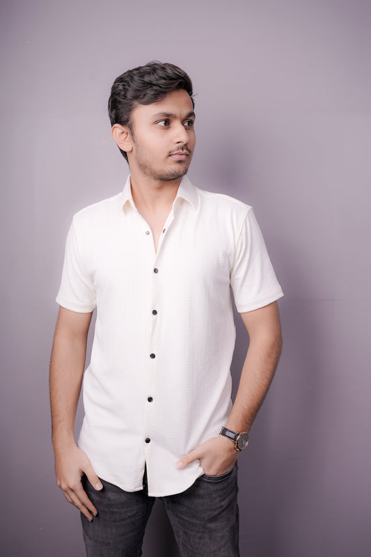 Men’s Off-White Textured Short Sleeve Shirt – Casual Elegance