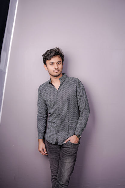 Men’s Black & Grey Geometric Patterned Shirt – Premium Cotton Blend